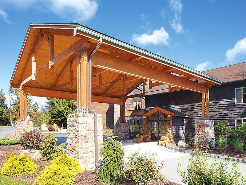Split Rock Resort 3*